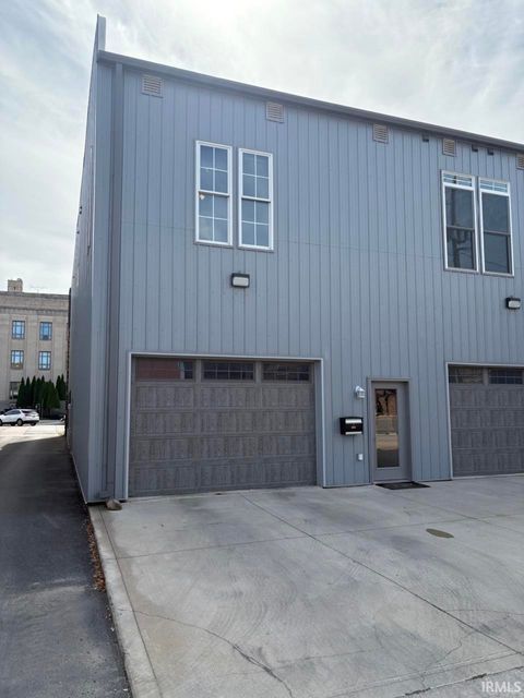 Tiny photo for 114 W Walnut Street #201, Kokomo, IN 46901 (MLS # 202540062)