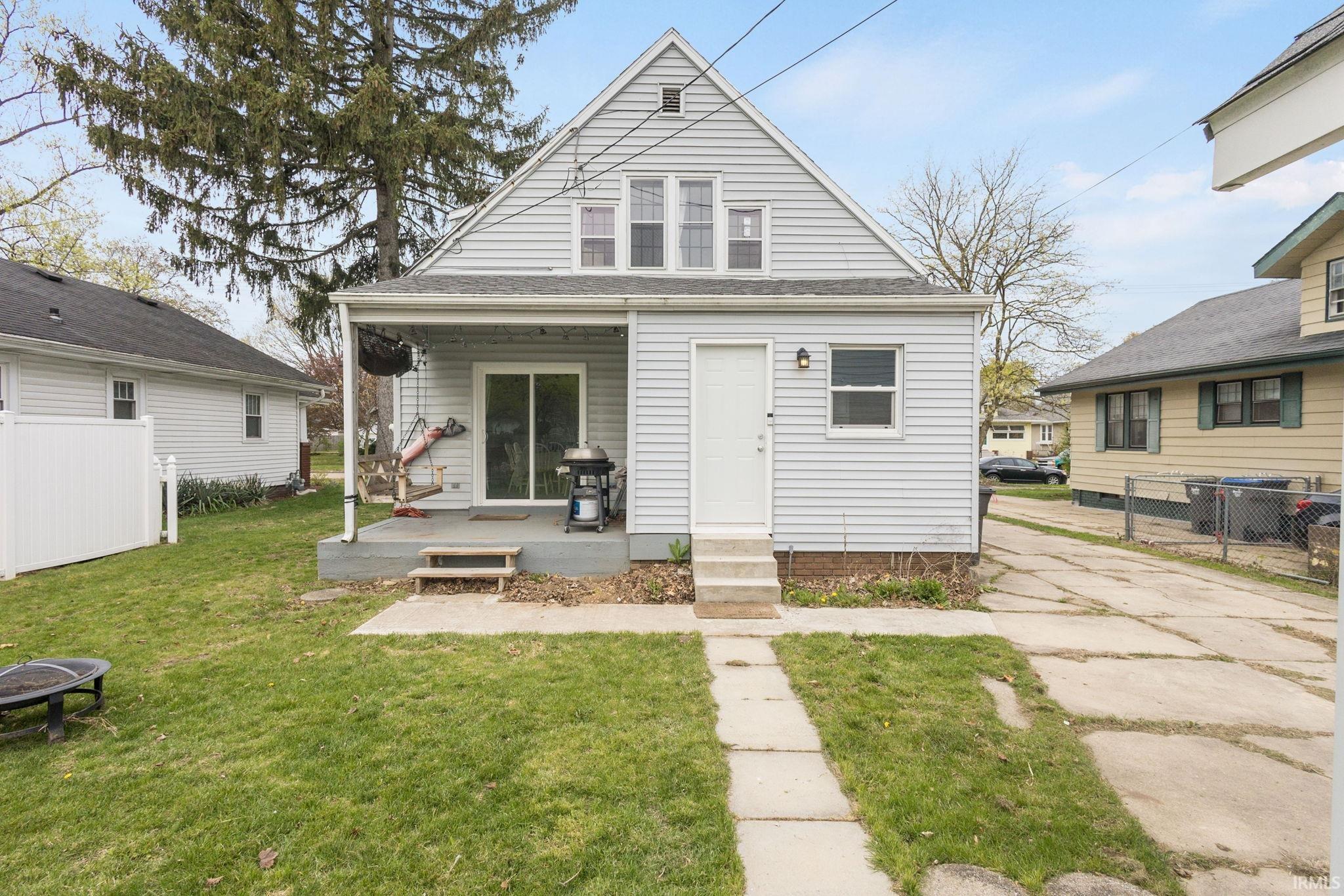 Elkhart, Indiana 46514, United States, 2 Bedrooms Bedrooms, ,2 BathroomsBathrooms,Residential,Active,115471