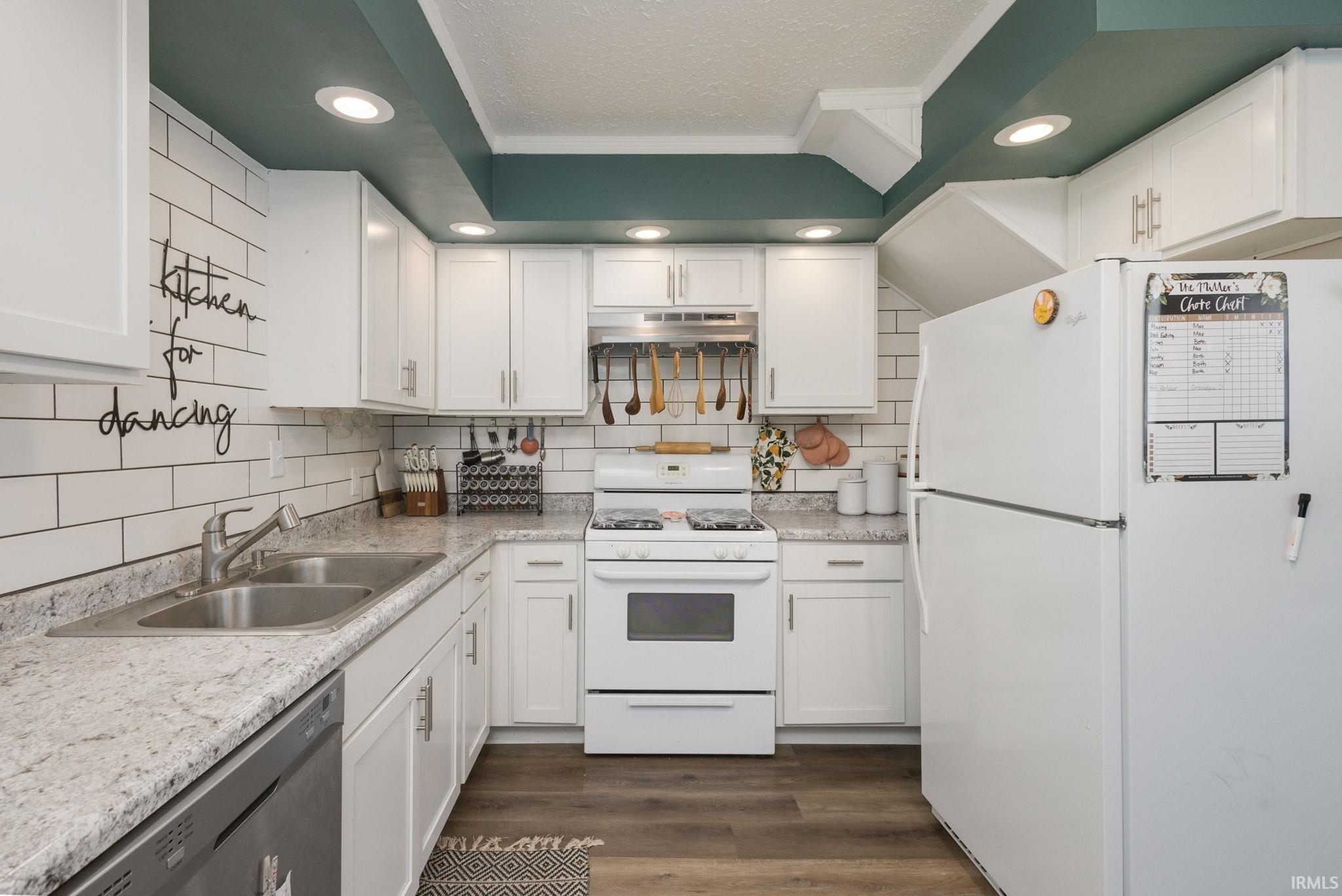 Elkhart, Indiana 46514, United States, 2 Bedrooms Bedrooms, ,2 BathroomsBathrooms,Residential,Active,115471