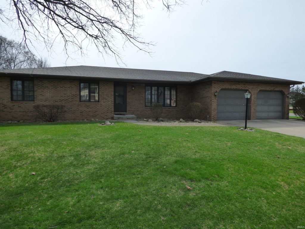Photo of 25520 Fawn Ridge Drive, South Bend, IN 46619 (MLS # 202609332)