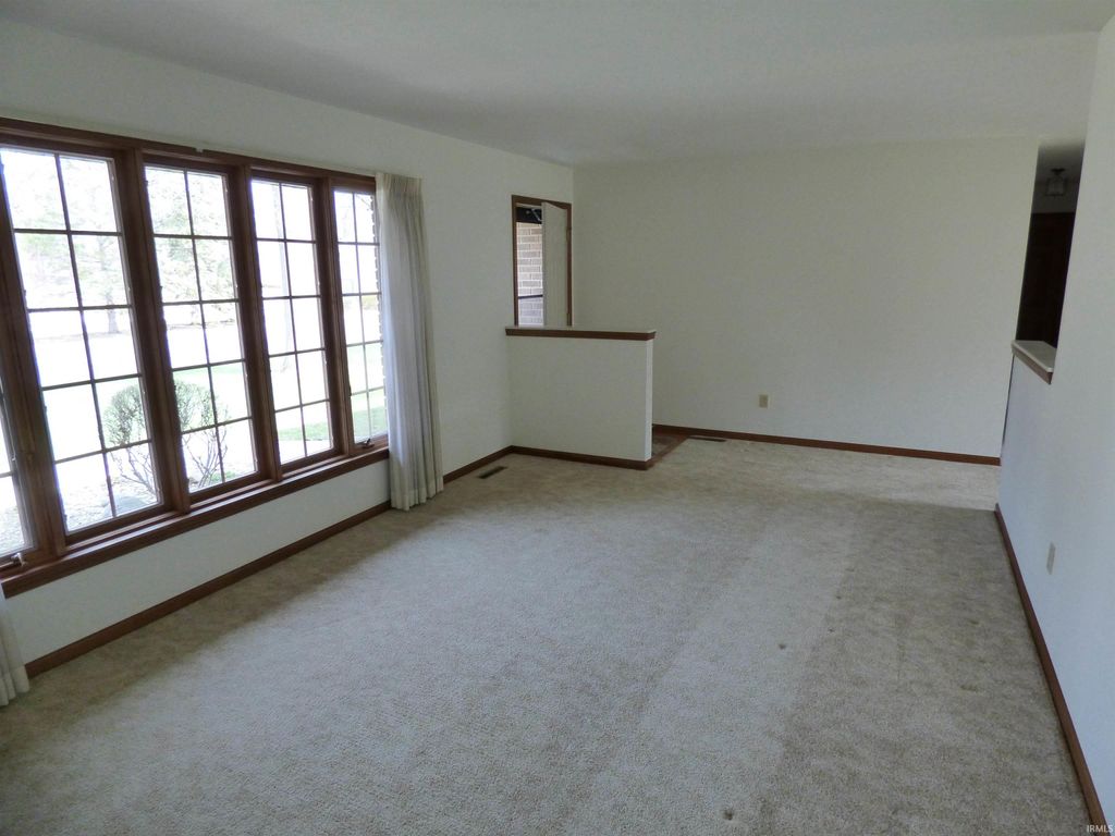 Photo of 25520 Fawn Ridge Drive, South Bend, IN 46619 (MLS # 202609332)