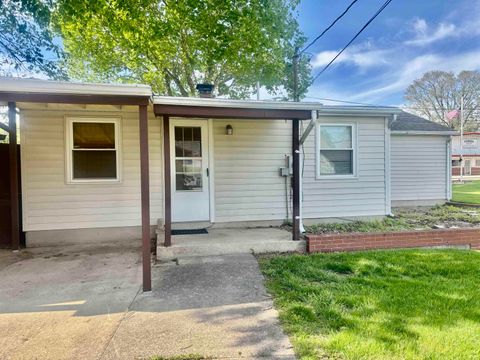 Tiny photo for 133 Tacoma Avenue, Logansport, IN 46947 (MLS # 202615629)