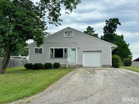 Photo of 112 Edgewood Drive Dr, Bedford, IN 47421 (MLS # 202632129)