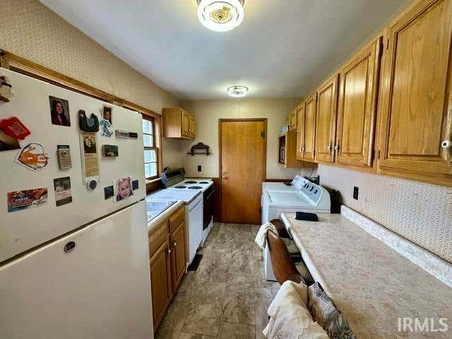 Photo of 112 Edgewood Drive DR, Bedford, IN 47462 (MLS # 202632129)