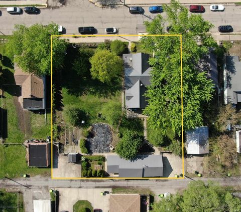 Tiny photo for 428 Bates Street, Logansport, IN 46947 (MLS # 202614769)