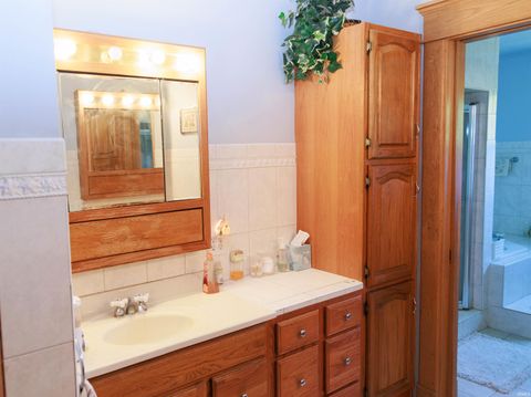 Tiny photo for 428 Bates Street, Logansport, IN 46947 (MLS # 202614769)