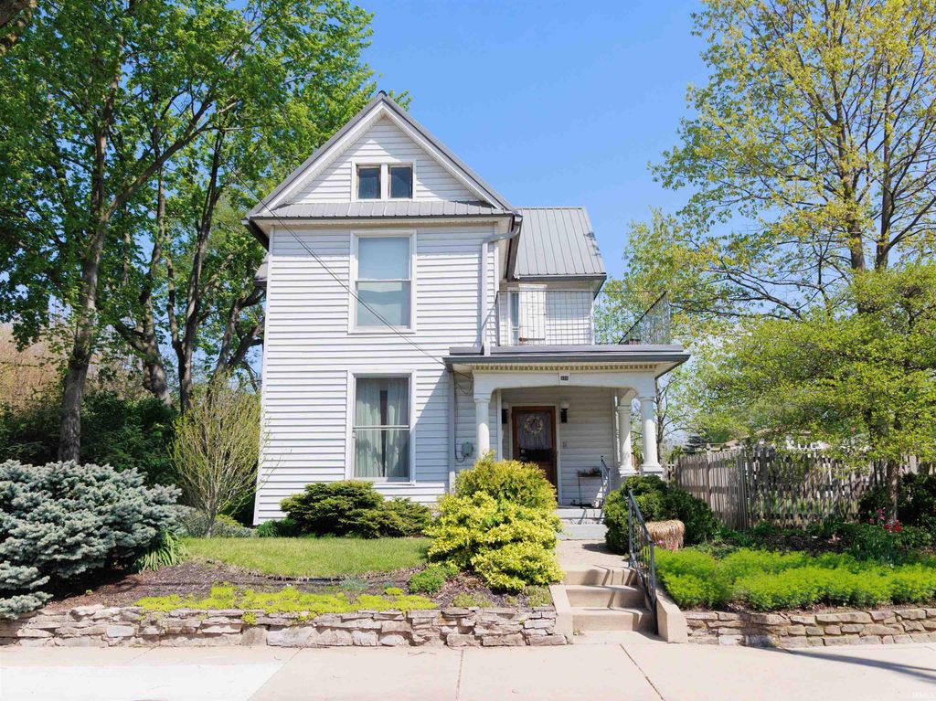 Photo of 428 Bates Street, Logansport, IN 46947 (MLS # 202614769)