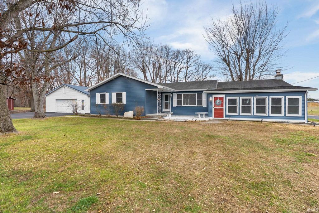 Photo of 5790 E Glenn Arrow Drive, Monticello, IN 47960 (MLS # 202547632)
