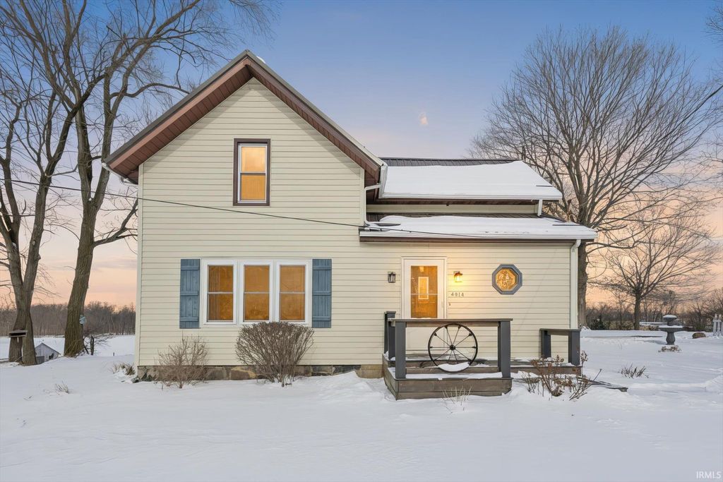 Photo of 4014 E 300 N Road, Warsaw, IN 46582 (MLS # 202602769)