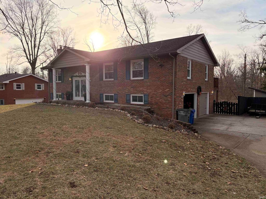 Photo of 109 Patricia Drive, Kokomo, IN 46902 (MLS # 202549654)