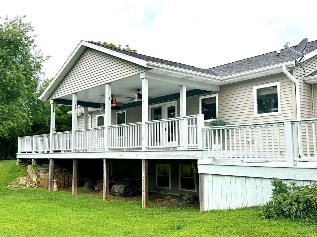 Photo of 201 Janeway Drive, Veedersburg, IN 47987 (MLS # 202632384)