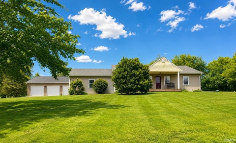 Photo of 201 Janeway Drive, Veedersburg, IN 47987 (MLS # 202632384)