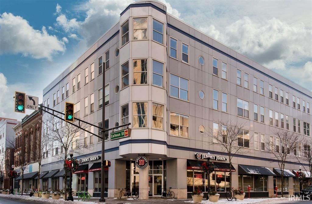 Photo of 113 W Wayne Street #202, Fort Wayne, IN 46802 (MLS # 202604140)