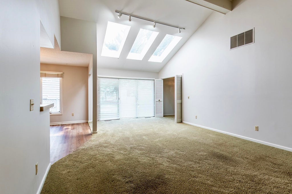 Photo of 5713 Bayside Drive, Fort Wayne, IN 46815 (MLS # 202631163)