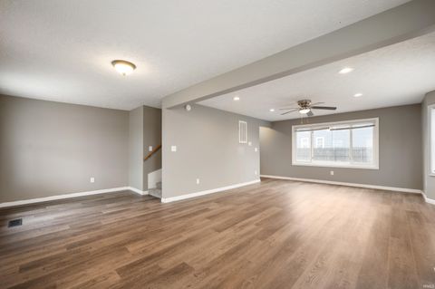 Tiny photo for 2660 S Benegar Avenue, Yorktown, IN 47396 (MLS # 202603838)