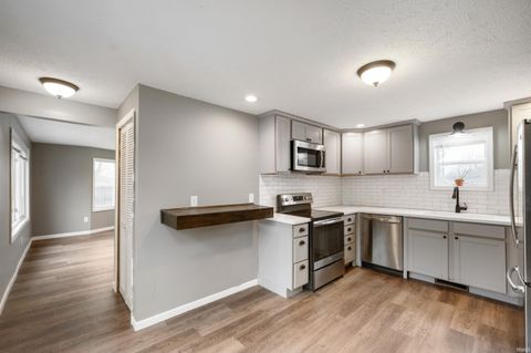 Tiny photo for 2660 S Benegar Avenue, Yorktown, IN 47396 (MLS # 202603838)