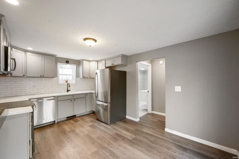 Tiny photo for 2660 S Benegar Avenue, Yorktown, IN 47396 (MLS # 202603838)