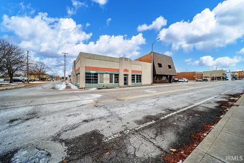 Tiny photo for 322 N Walnut Street, Muncie, IN 47305 (MLS # 202546305)