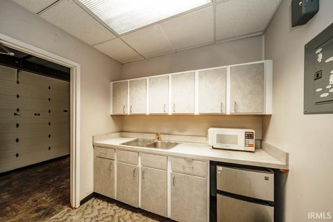Tiny photo for 322 N Walnut Street, Muncie, IN 47305 (MLS # 202546305)