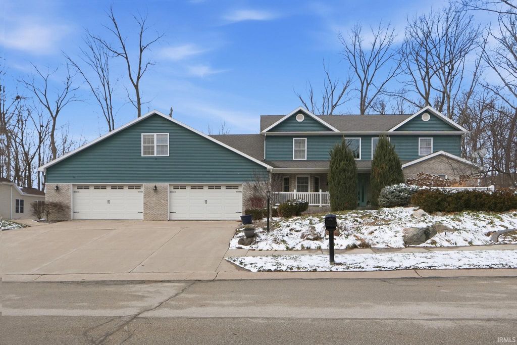 Photo of 278 S Cross Creek Way Way, Columbia City, IN 46725 (MLS # 202605891)