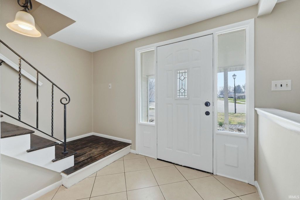 Photo of 5700 Fontana Drive, Fort Wayne, IN 46815 (MLS # 202610366)