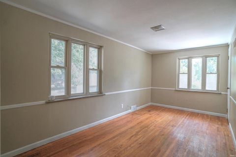 Tiny photo for 2001 E Jefferson Boulevard, South Bend, IN 46617 (MLS # 202547001)