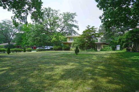Tiny photo for 2001 E Jefferson Boulevard, South Bend, IN 46617 (MLS # 202547001)