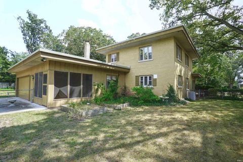Tiny photo for 2001 E Jefferson Boulevard, South Bend, IN 46617 (MLS # 202547001)