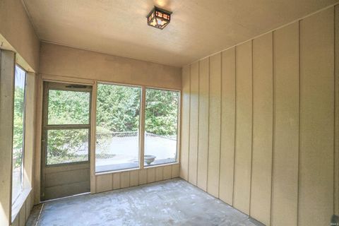 Tiny photo for 2001 E Jefferson Boulevard, South Bend, IN 46617 (MLS # 202547001)