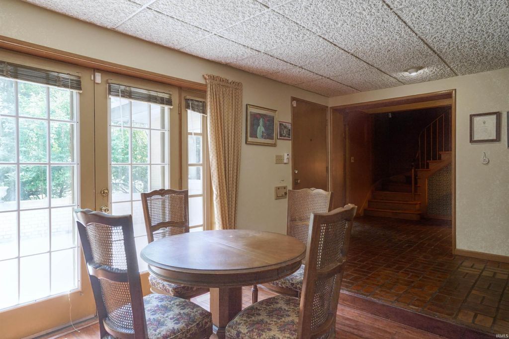 Photo of 2001 E Jefferson Boulevard, South Bend, IN 46617 (MLS # 202547001)