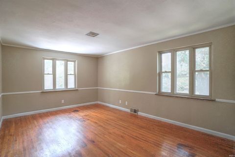 Tiny photo for 2001 E Jefferson Boulevard, South Bend, IN 46617 (MLS # 202547001)