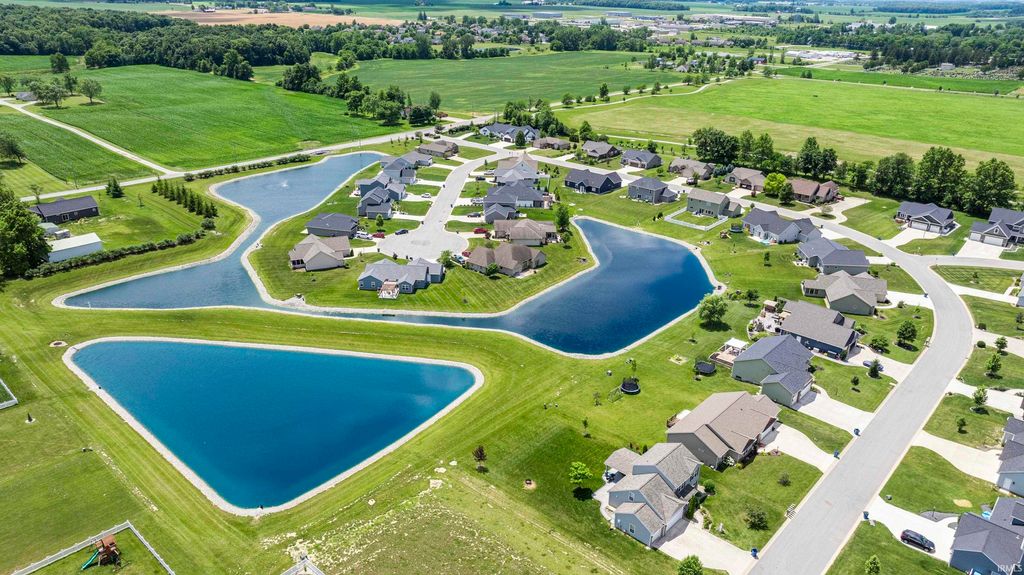 Photo of 323 Piper Court, Ossian, IN 46777 (MLS # 202608110)