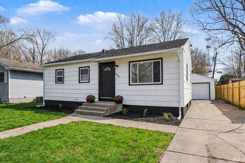 Photo of 1006 W Rose Street, South Bend, IN 46616 (MLS # 202611844)