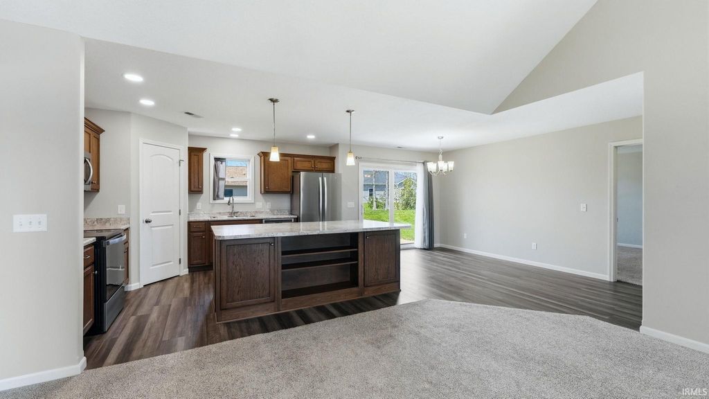 Photo of 684 S Cottonwood Court, Columbia City, IN 46725 (MLS # 202614920)