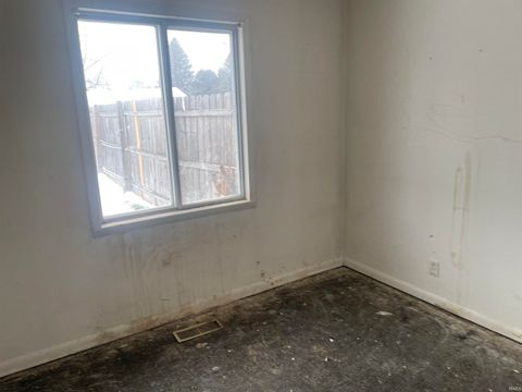Tiny photo for 1129 Barksdale Avenue, Peru, IN 46970 (MLS # 202602843)