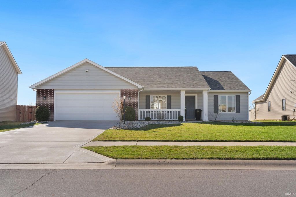 Photo of 13658 Silk Tree Trail, Fort Wayne, IN 46814 (MLS # 202617003)
