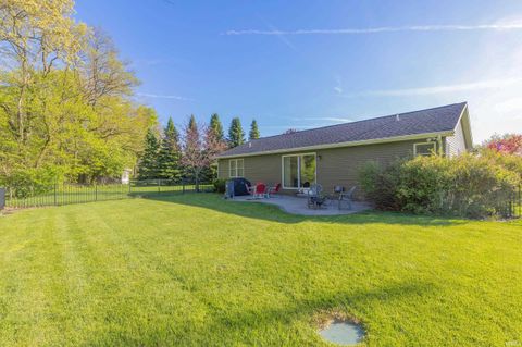 Tiny photo for 53560 Baltimore Oriole Drive, Bristol, IN 46507 (MLS # 202618556)