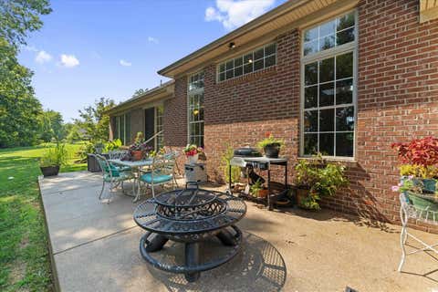 Tiny photo for 4544 Rimridge Drive, Evansville, IN 47711 (MLS # 202635329)