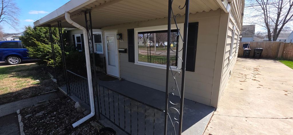 Photo of 2909 Darby Street, Lafayette, IN 47904 (MLS # 202609610)