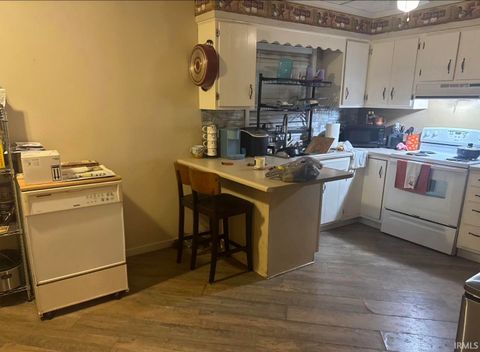 Tiny photo for 611 Hillcrest Drive, Monticello, IN 47960 (MLS # 202540628)