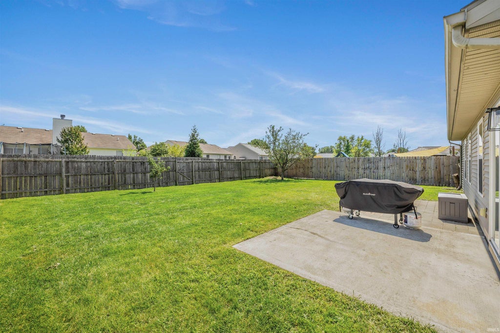 Photo of 3717 Fieldstone Chase, New Haven, IN 46774 (MLS # 202635683)