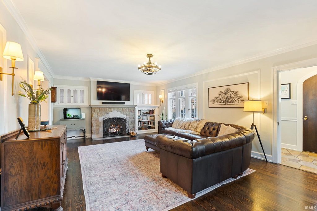 Photo of 1125 W Washington Boulevard, Fort Wayne, IN 46802 (MLS # 202606350)