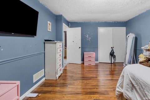 Tiny photo for 1925 Maple Street, Lafayette, IN 47904 (MLS # 202543149)