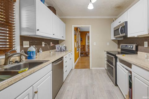 Tiny photo for 1925 Maple Street, Lafayette, IN 47904 (MLS # 202543149)