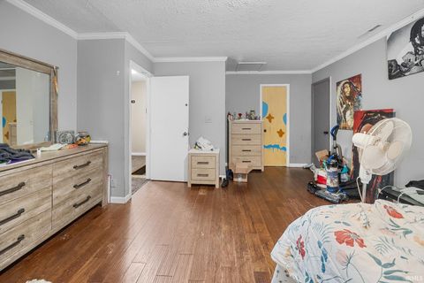 Tiny photo for 1925 Maple Street, Lafayette, IN 47904 (MLS # 202543149)
