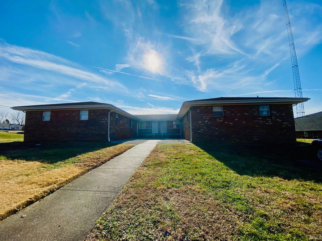 Photo of 919 Parkview Drive, Boonville, IN 47601 (MLS # 202601078)