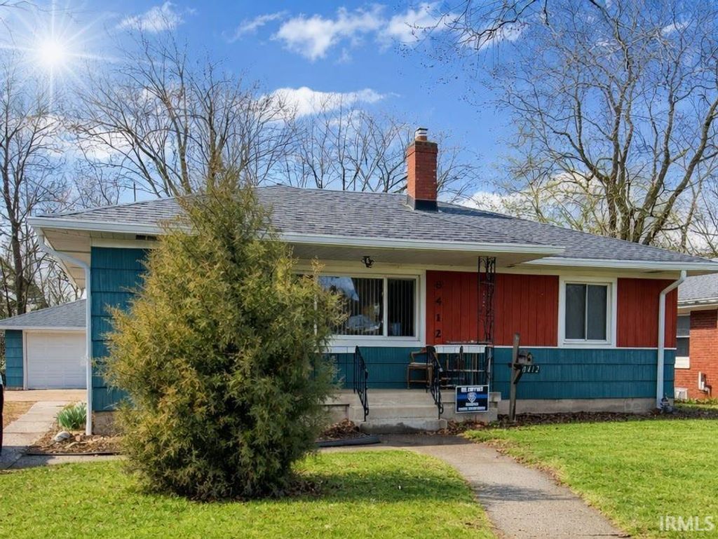 Photo of 8412 G Greenwood Avenue, Munster, IN 46321 (MLS # 202608654)