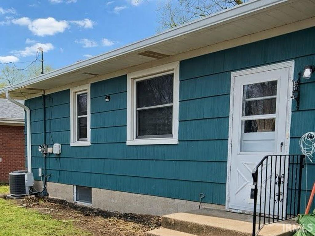 Photo of 8412 G Greenwood Avenue, Munster, IN 46321 (MLS # 202608654)