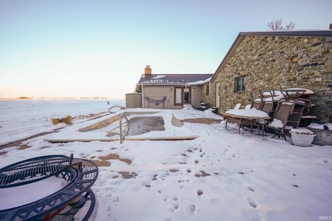 Tiny photo for 10355 E County Road 1075 Street, Galveston, IN 46932 (MLS # 202548503)