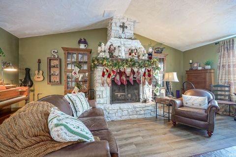 Tiny photo for 10355 E County Road 1075 Street, Galveston, IN 46932 (MLS # 202548503)